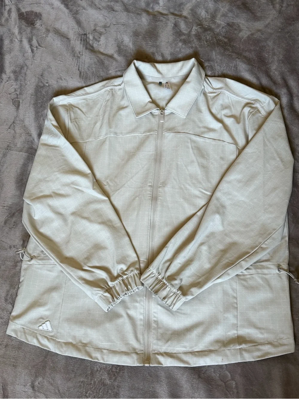 adidas men’s Beige Lightweight golf jacket size m